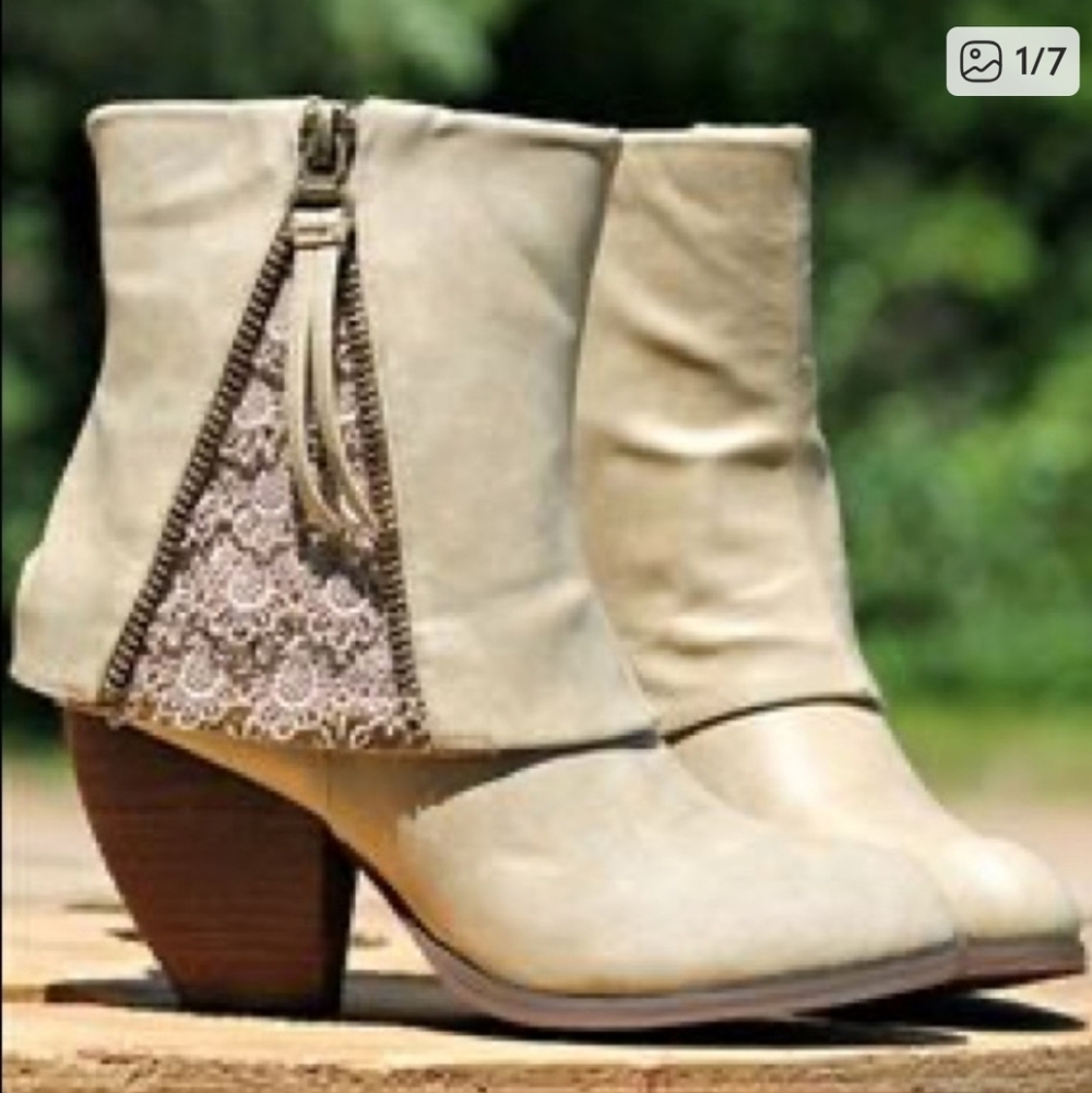 Southern Sass Booties Size 6